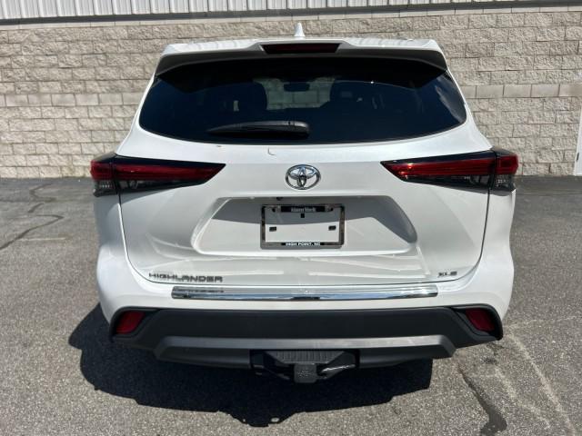 used 2022 Toyota Highlander car, priced at $36,221