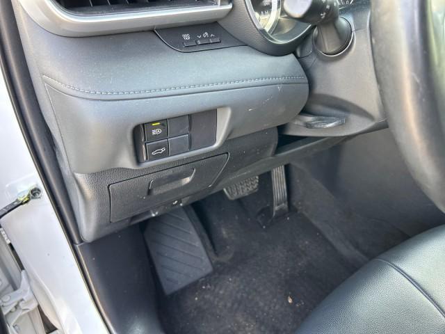 used 2022 Toyota Highlander car, priced at $36,221