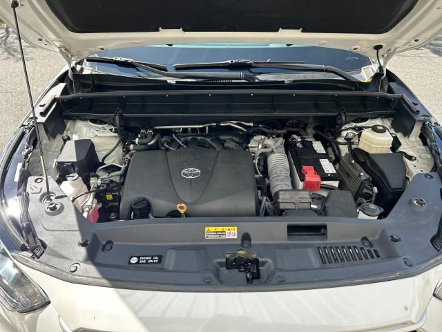 used 2022 Toyota Highlander car, priced at $36,221
