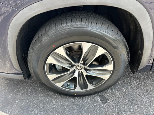 used 2021 Toyota Highlander car, priced at $32,182