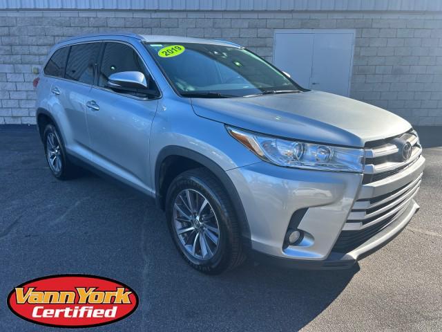 used 2019 Toyota Highlander car, priced at $26,991