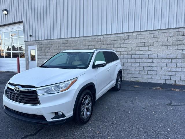 used 2014 Toyota Highlander car, priced at $15,954