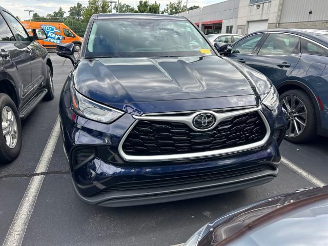 used 2023 Toyota Highlander car, priced at $32,629