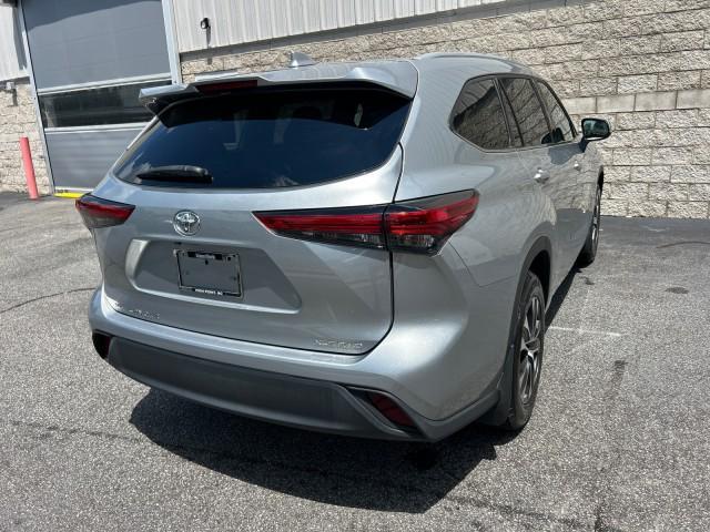 used 2022 Toyota Highlander car, priced at $35,548