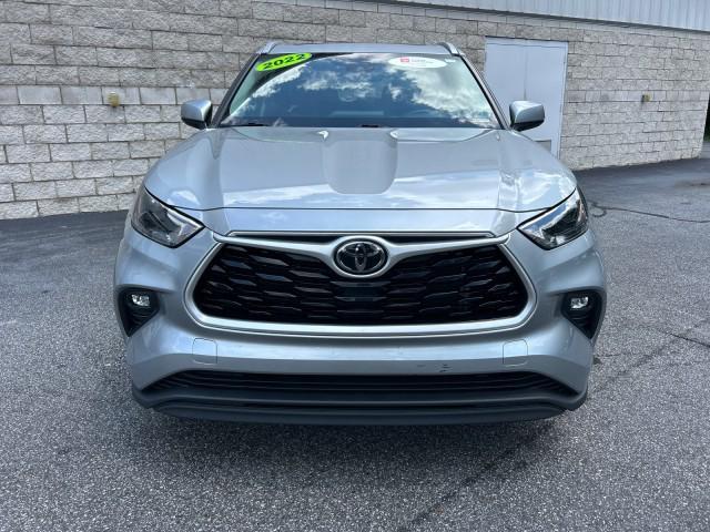 used 2022 Toyota Highlander car, priced at $35,548