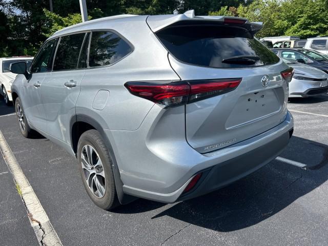 used 2022 Toyota Highlander car, priced at $35,548