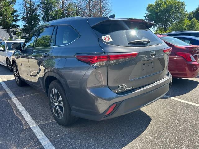 used 2022 Toyota Highlander car, priced at $35,833