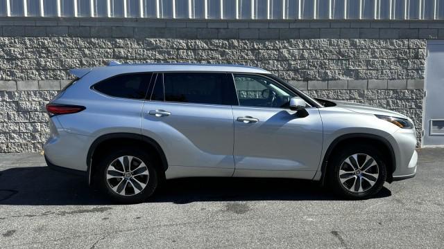 used 2021 Toyota Highlander car, priced at $33,727