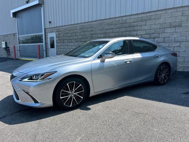 used 2024 Lexus ES 350 car, priced at $43,147