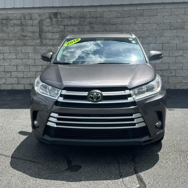 used 2019 Toyota Highlander car, priced at $25,311