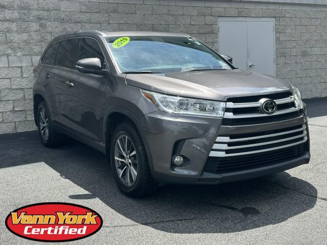 used 2019 Toyota Highlander car, priced at $25,311