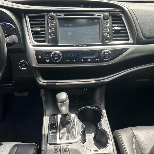 used 2019 Toyota Highlander car, priced at $25,311