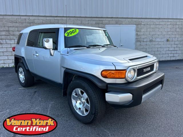 used 2007 Toyota FJ Cruiser car, priced at $9,019