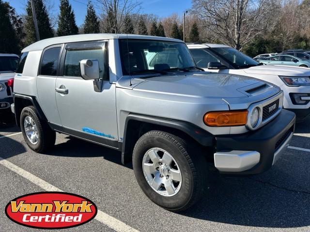 used 2007 Toyota FJ Cruiser car, priced at $9,977