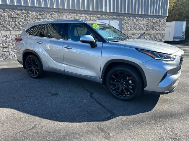 used 2024 Toyota Highlander car, priced at $48,551