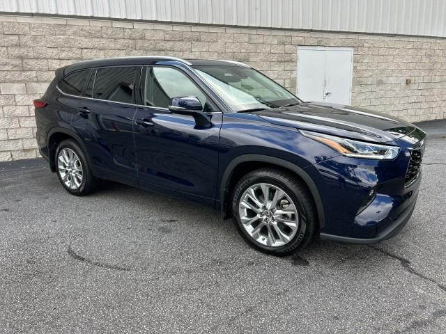 used 2020 Toyota Highlander car, priced at $34,099