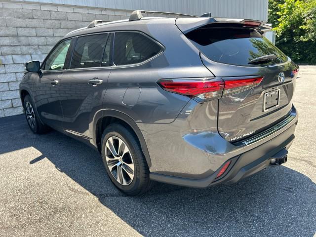 used 2022 Toyota Highlander car, priced at $36,358