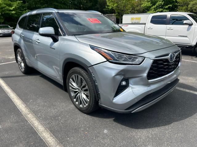 used 2021 Toyota Highlander Hybrid car, priced at $40,521