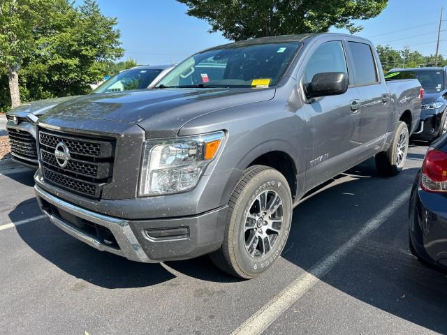 used 2022 Nissan Titan car, priced at $26,096