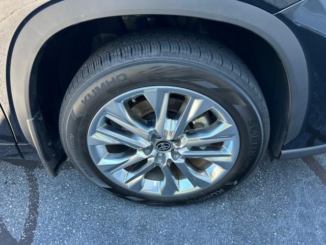 used 2023 Toyota Highlander Hybrid car, priced at $45,727