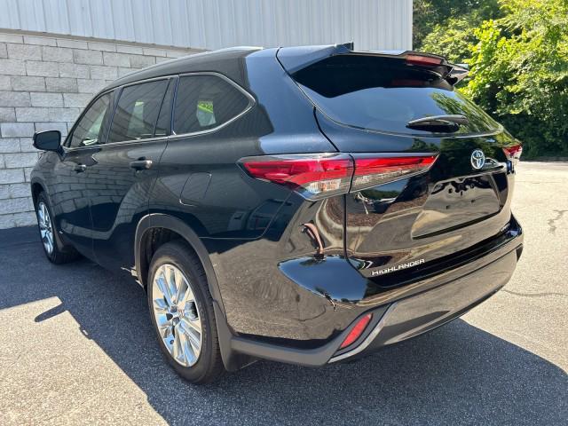 used 2023 Toyota Highlander Hybrid car, priced at $45,727