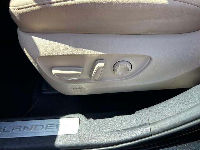 used 2023 Toyota Highlander Hybrid car, priced at $45,727