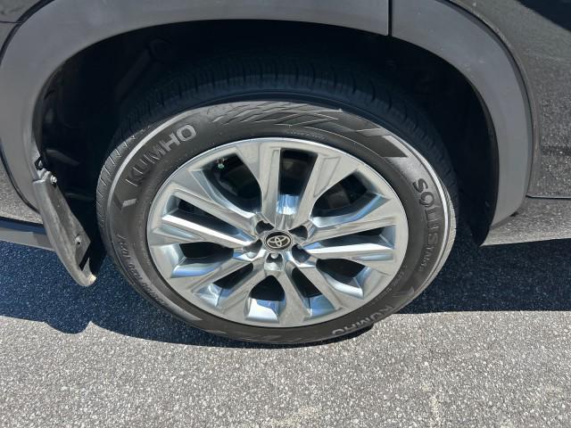 used 2023 Toyota Highlander Hybrid car, priced at $45,727