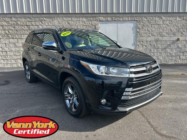 used 2018 Toyota Highlander car, priced at $25,727