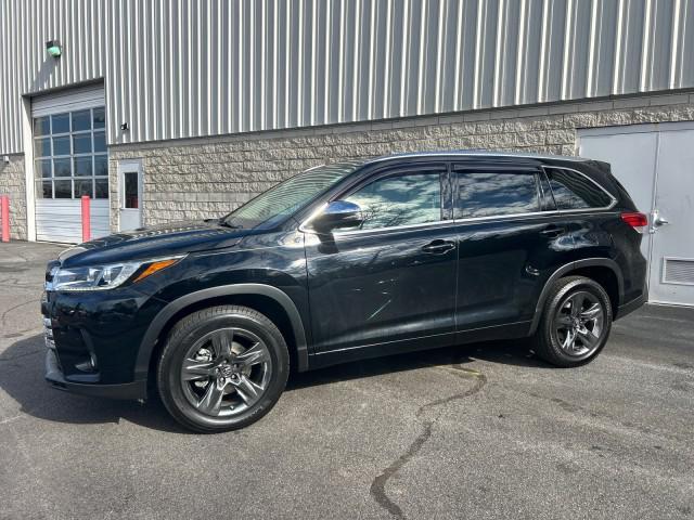 used 2018 Toyota Highlander car, priced at $25,727