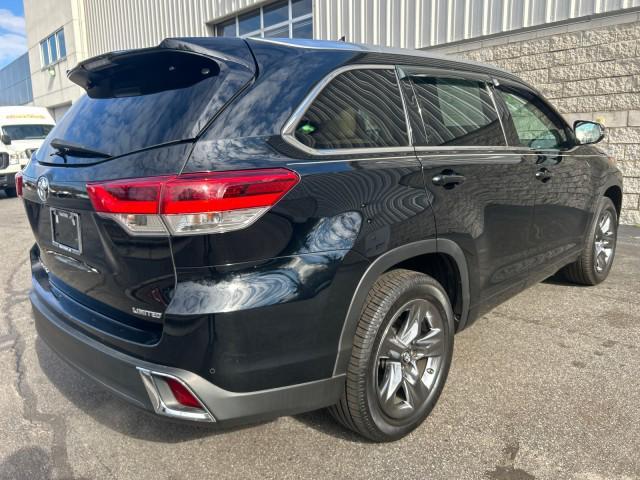 used 2018 Toyota Highlander car, priced at $25,727