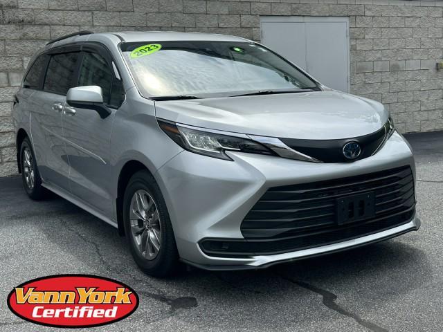 used 2023 Toyota Sienna car, priced at $37,227
