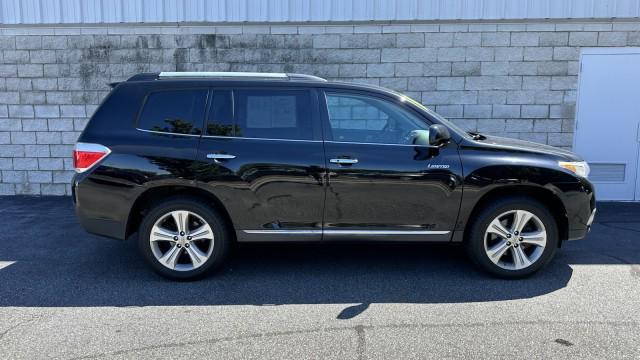 used 2013 Toyota Highlander car, priced at $8,919