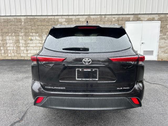 used 2021 Toyota Highlander car, priced at $35,128