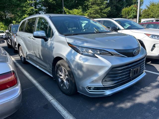 used 2021 Toyota Sienna car, priced at $38,458