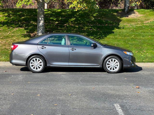 used 2014 Toyota Camry Hybrid car, priced at $13,280