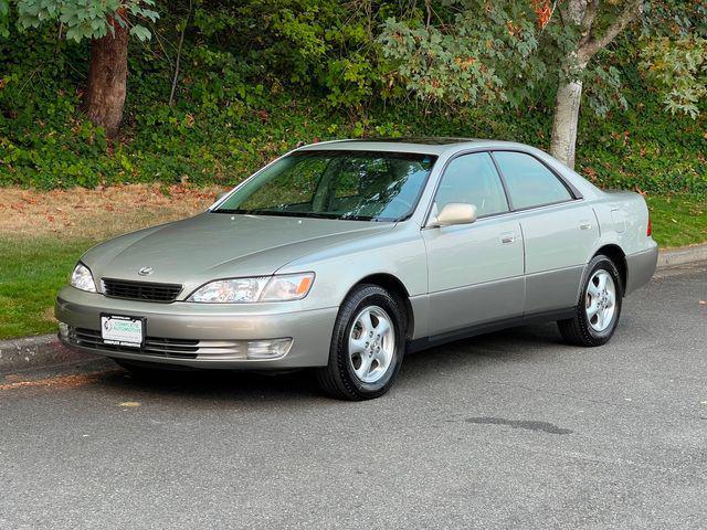 used 1999 Lexus ES 300 car, priced at $10,950