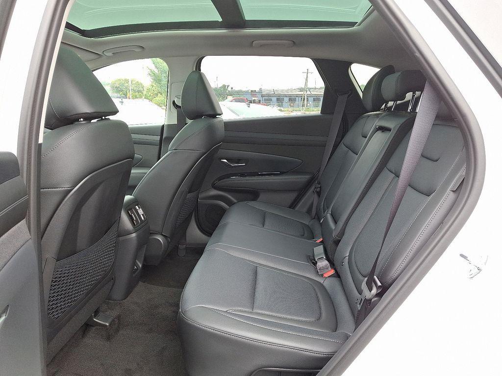 new 2025 Hyundai TUCSON Hybrid car, priced at $43,985