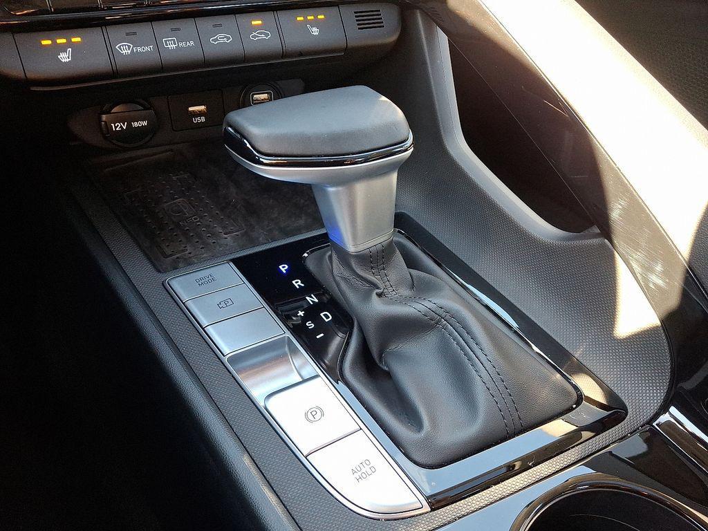 used 2022 Hyundai Elantra car, priced at $21,929