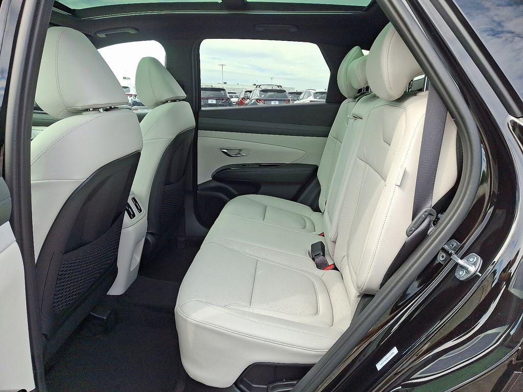 new 2025 Hyundai TUCSON Hybrid car, priced at $43,420