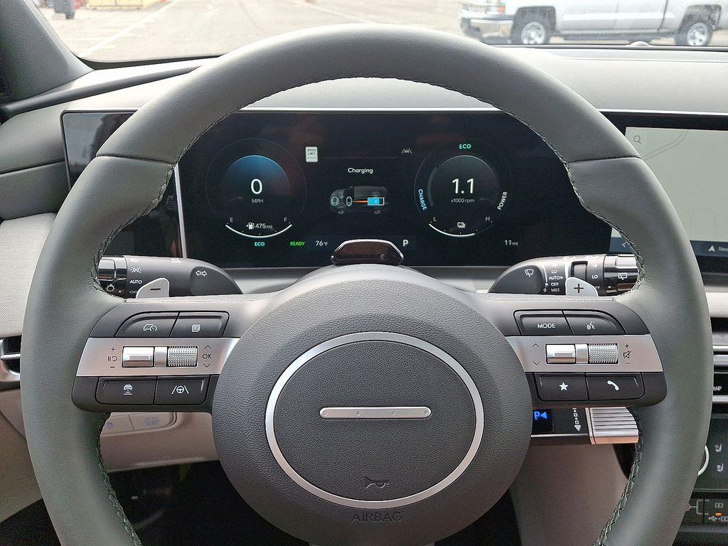 new 2025 Hyundai TUCSON Hybrid car, priced at $43,420