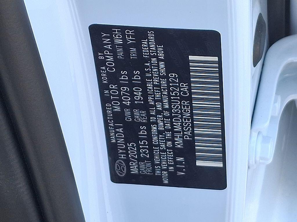 new 2025 Hyundai ELANTRA HEV car, priced at $29,705