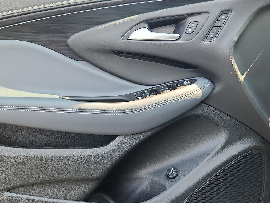 used 2019 Buick Envision car, priced at $15,999