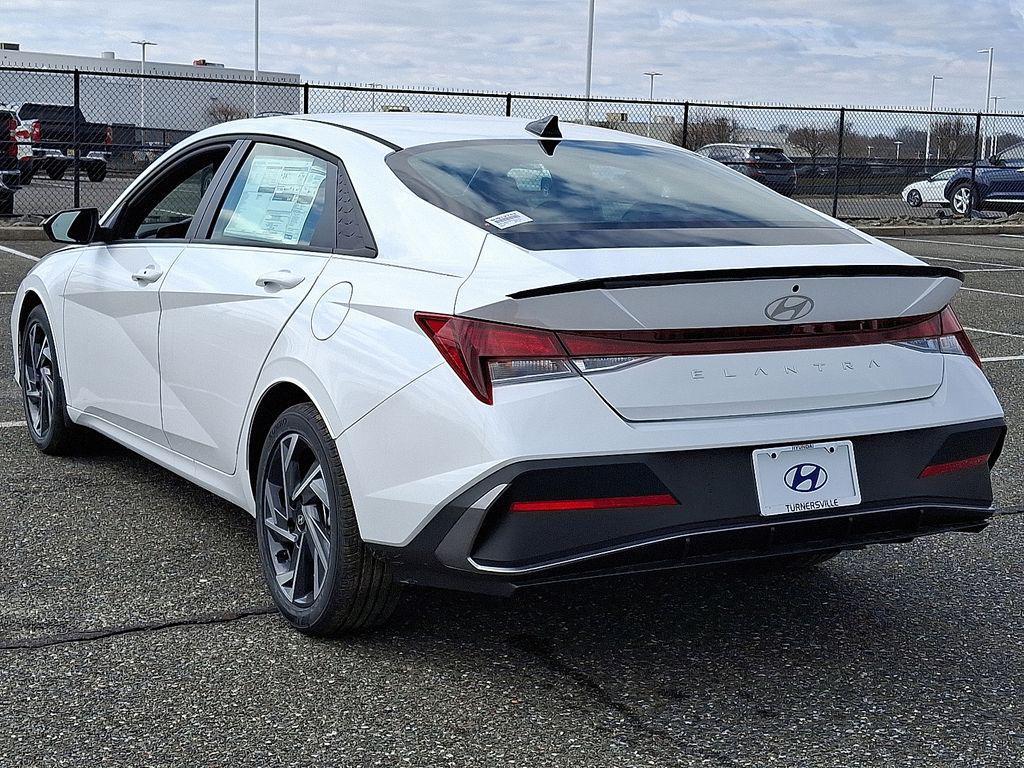 new 2025 Hyundai Elantra car, priced at $25,635