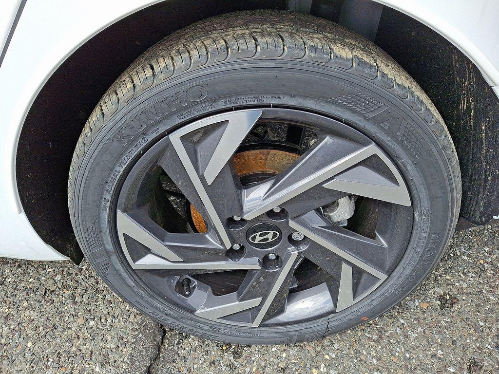 new 2025 Hyundai Elantra car, priced at $25,635