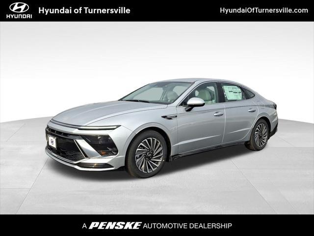 new 2025 Hyundai Sonata Hybrid car, priced at $32,950