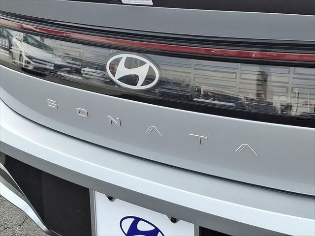 new 2025 Hyundai Sonata Hybrid car, priced at $32,950