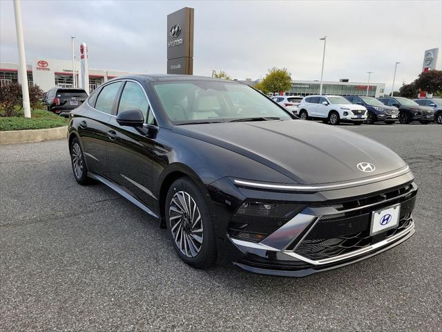 new 2025 Hyundai Sonata Hybrid car, priced at $39,160