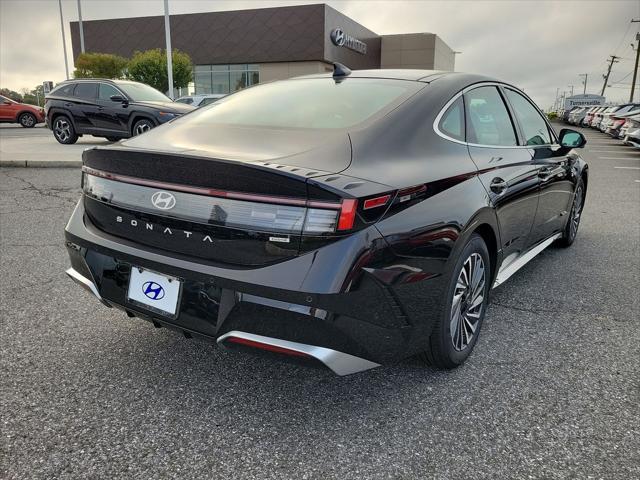 new 2025 Hyundai Sonata Hybrid car, priced at $39,160