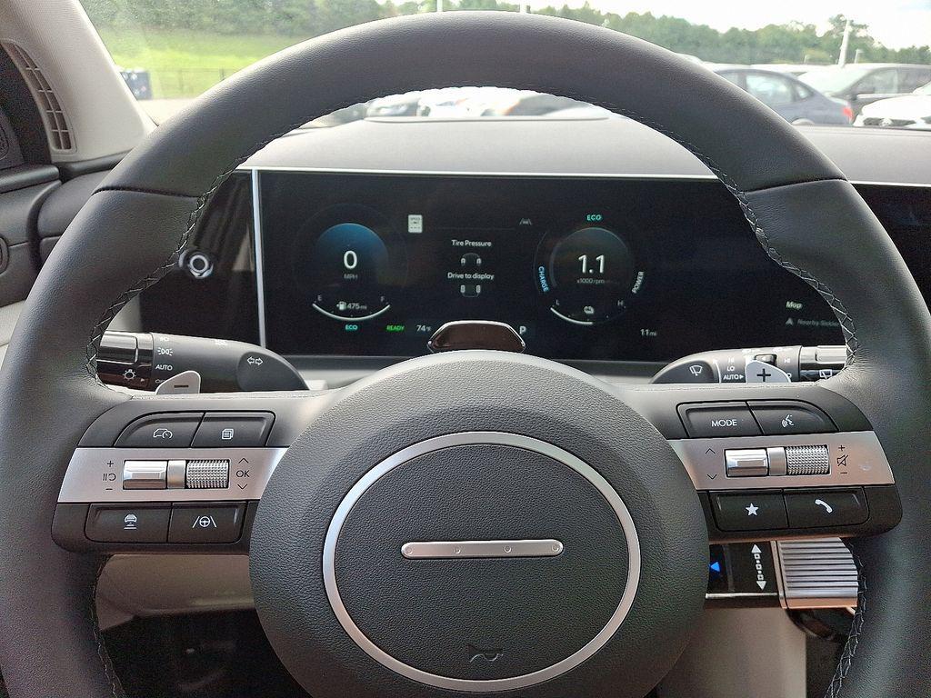 new 2025 Hyundai TUCSON Hybrid car, priced at $43,425