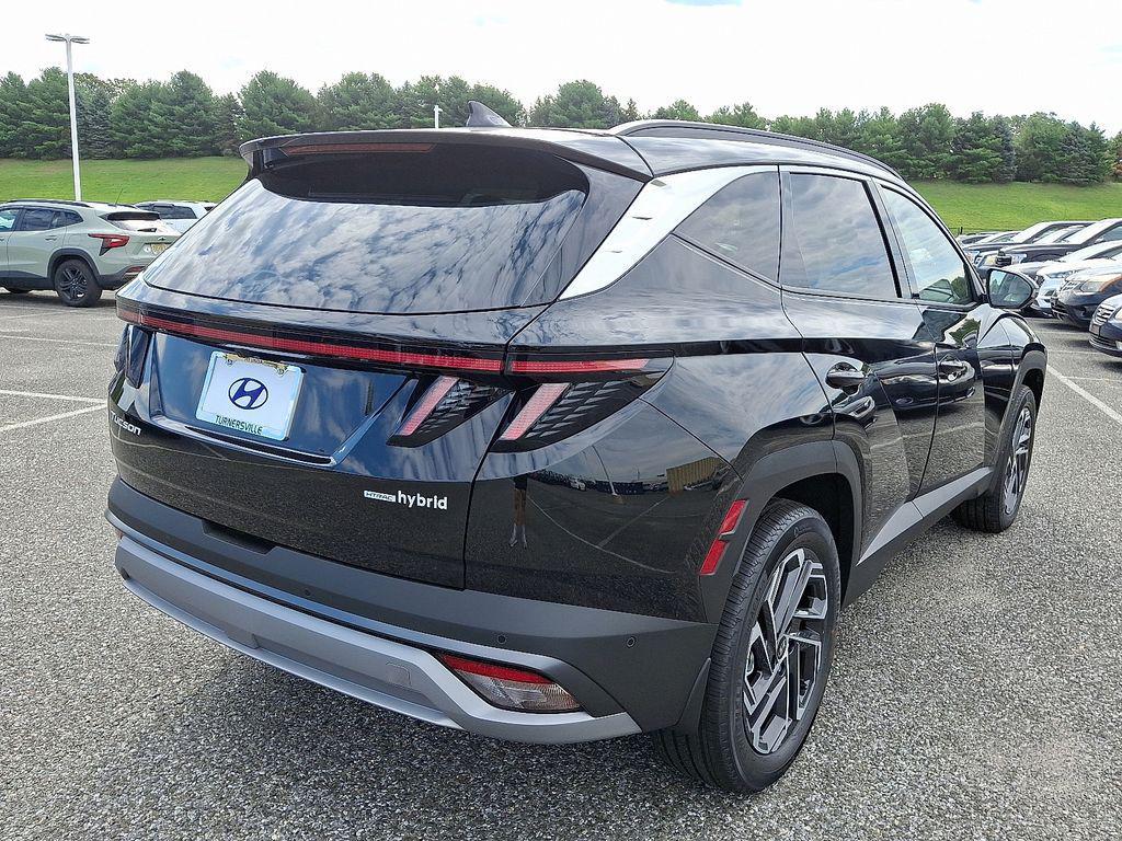 new 2025 Hyundai TUCSON Hybrid car, priced at $43,425